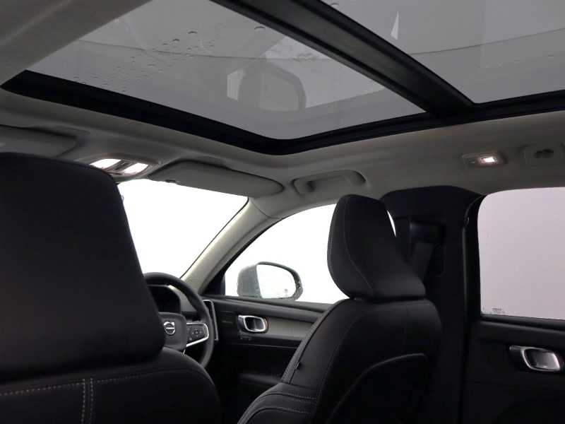 Used Volvo XC40 2025 for sale - 76982159: Photo 40