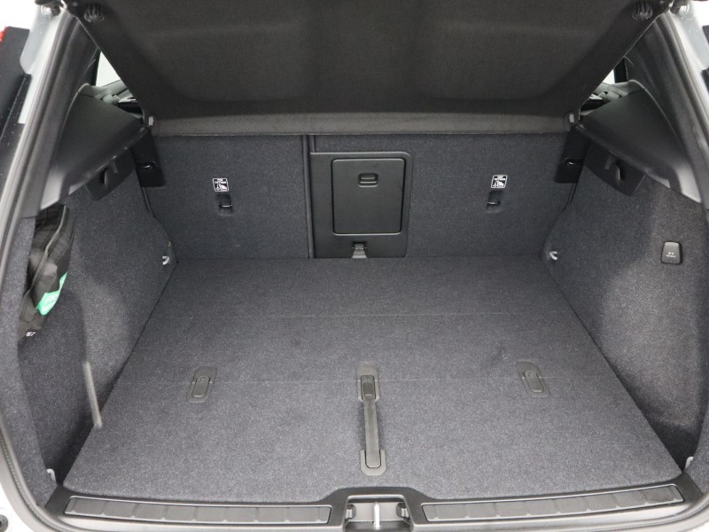 Used Volvo XC40 2025 for sale - 76982159: Photo 41