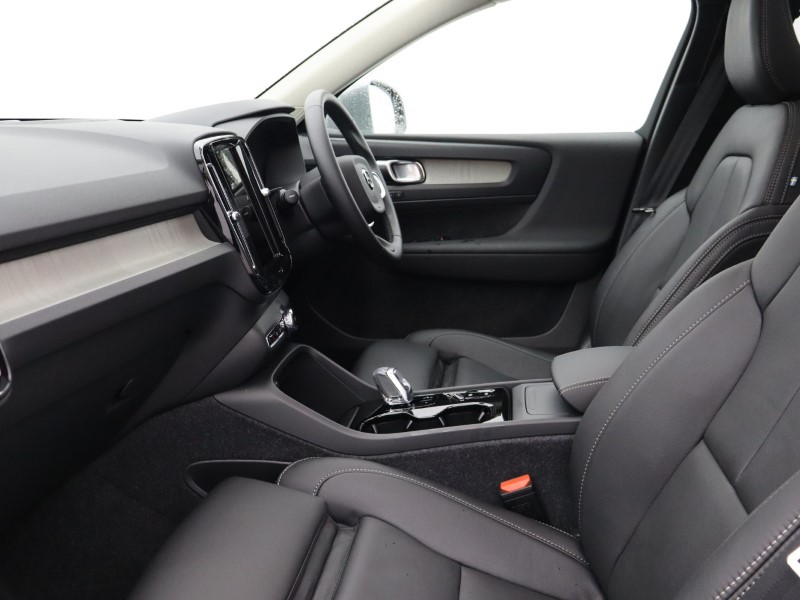 Used Volvo XC40 2025 for sale - 76982159: Photo 5