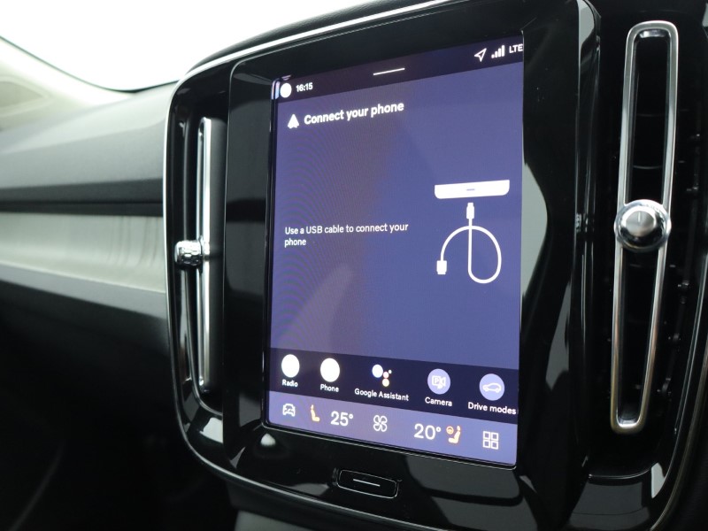 Used Volvo XC40 2025 for sale - 76982159: Photo 57