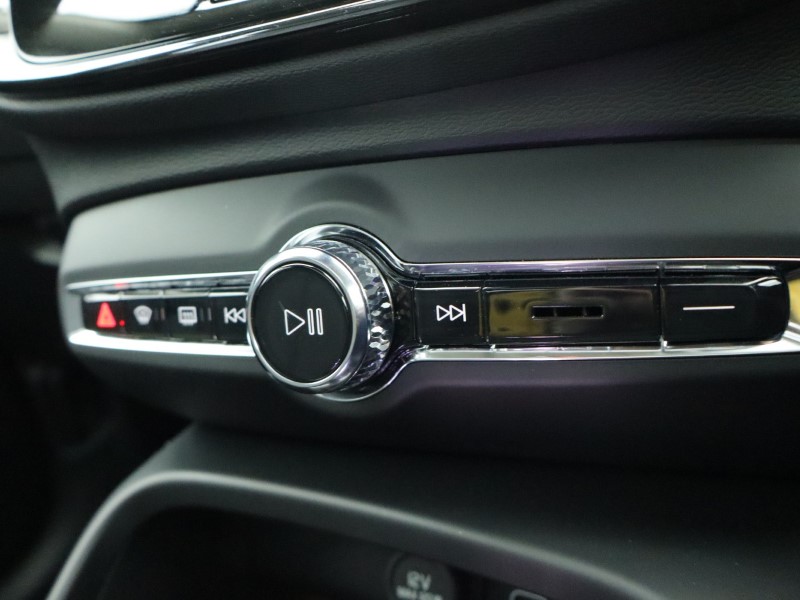 Used Volvo XC40 2025 for sale - 76982159: Photo 60