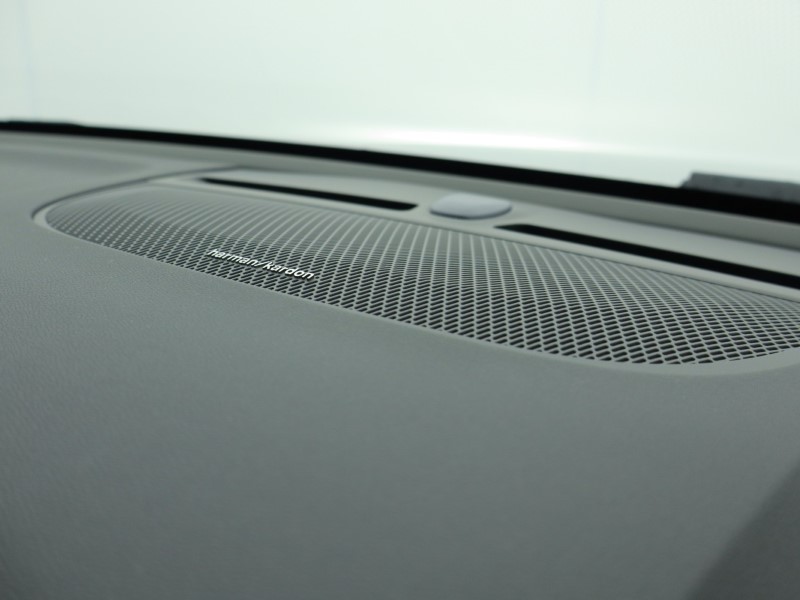 Used Volvo XC40 2025 for sale - 76982159: Photo 64