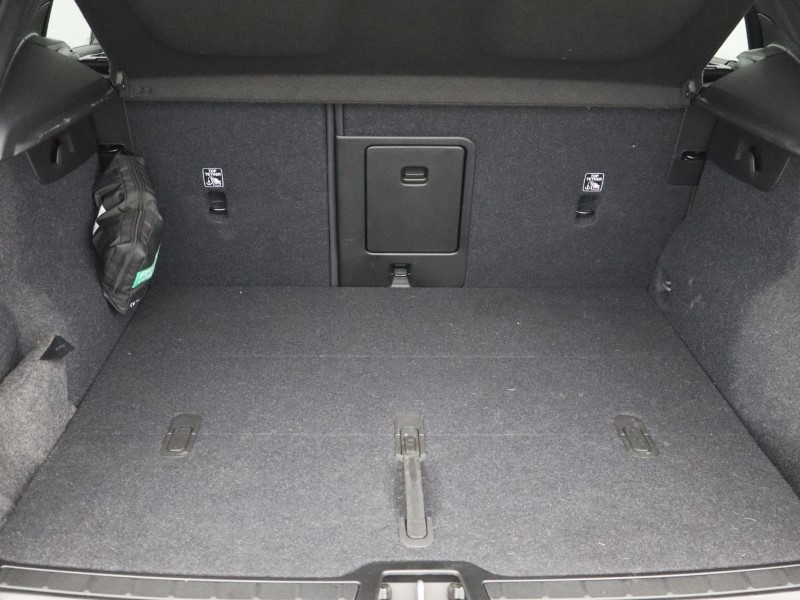 Used Volvo XC40 2025 for sale - 77762939: Photo 23