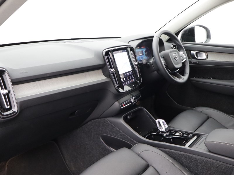 Used Volvo XC40 2025 for sale - 77762939: Photo 31