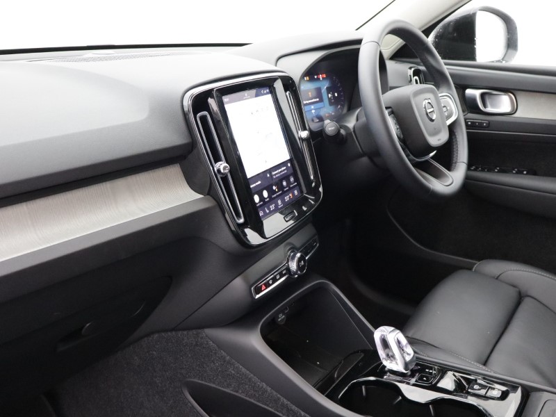 Used Volvo XC40 2025 for sale - 77762939: Photo 32