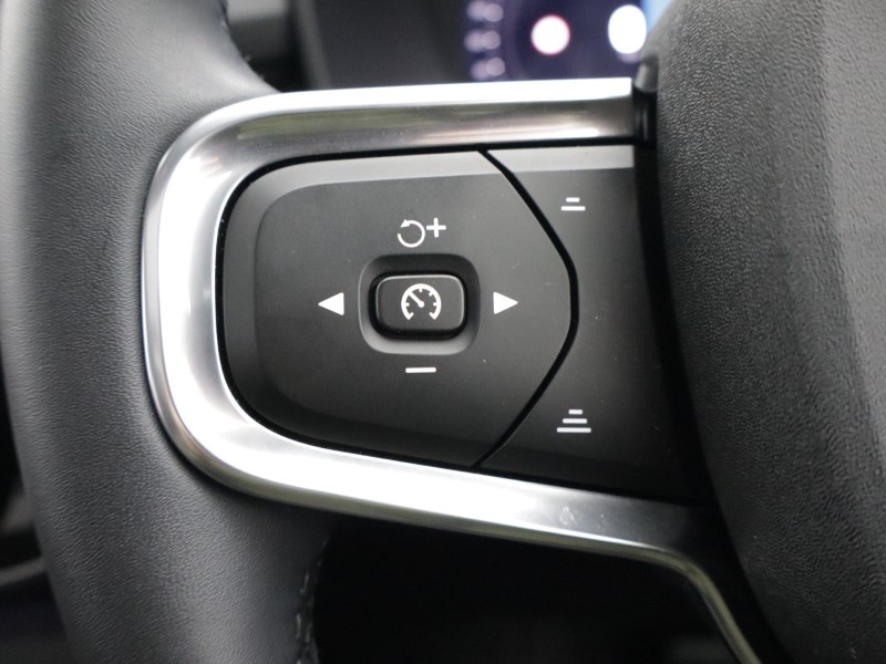 Used Volvo XC40 2025 for sale - 77762939: Photo 42