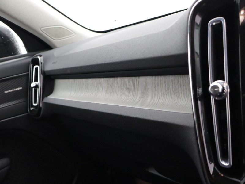 Used Volvo XC40 2025 for sale - 77762939: Photo 53