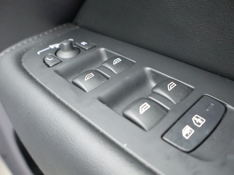 Used Volvo XC60 2023 for sale - 76982088: Photo 31