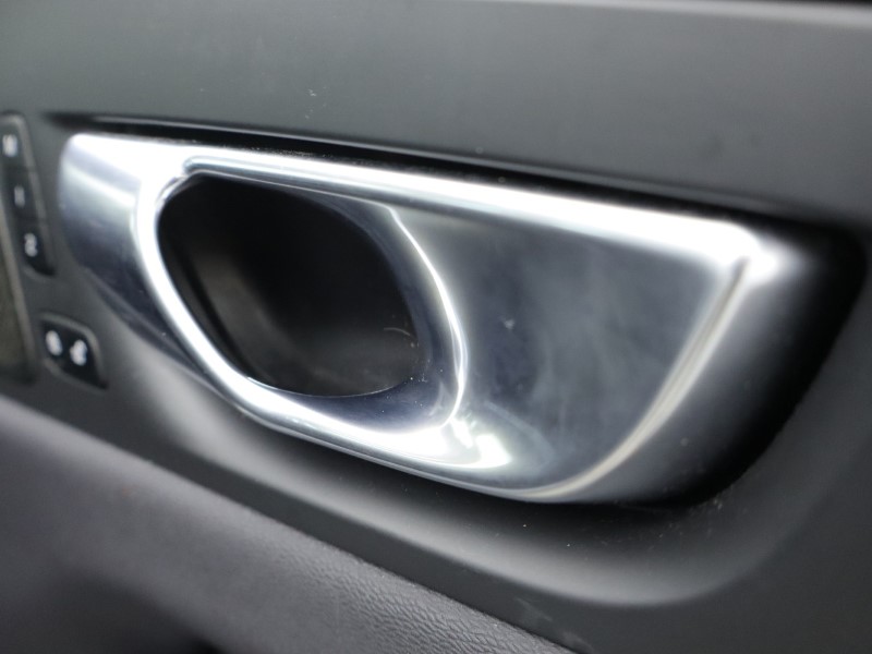 Used Volvo XC60 2023 for sale - 76982088: Photo 32