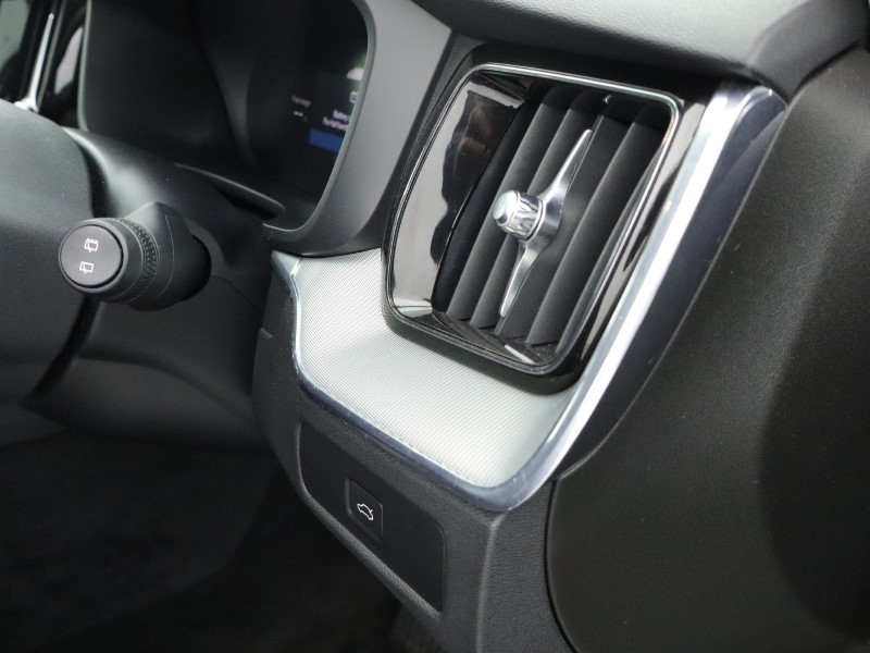 Used Volvo XC60 2023 for sale - 76982088: Photo 34