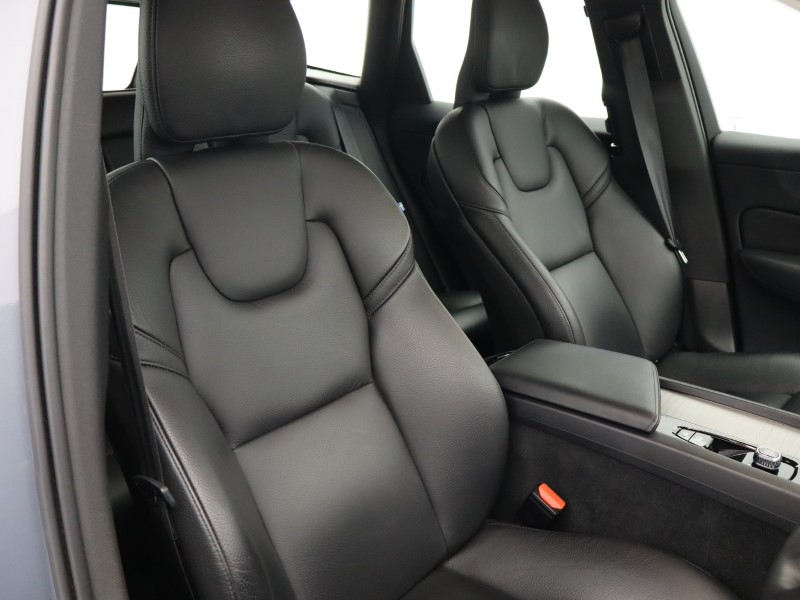 Used Volvo XC60 2023 for sale - 76982088: Photo 37