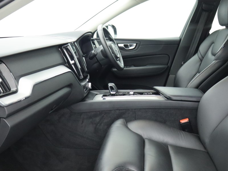 Used Volvo XC60 2023 for sale - 76982088: Photo 5