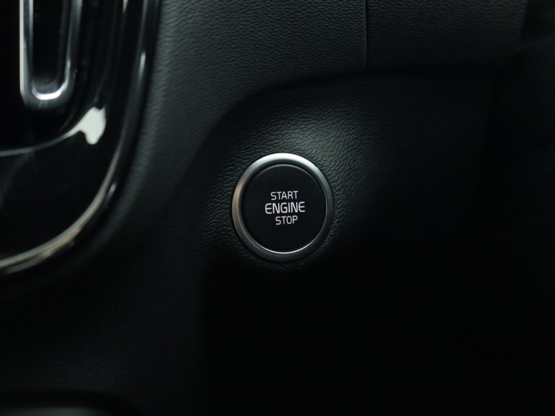 Used Volvo XC40 2024 for sale - 76981338: Photo 44