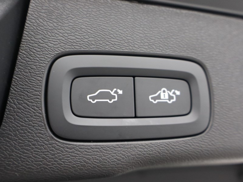 Used Volvo XC60 2025 for sale - 76981686: Photo 57