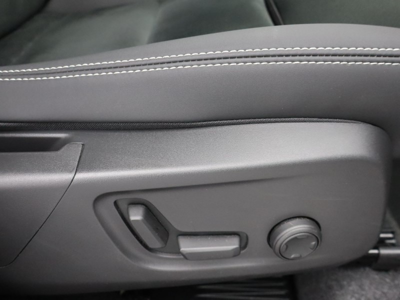 Used Volvo XC40 2024 for sale - 76981399: Photo 23