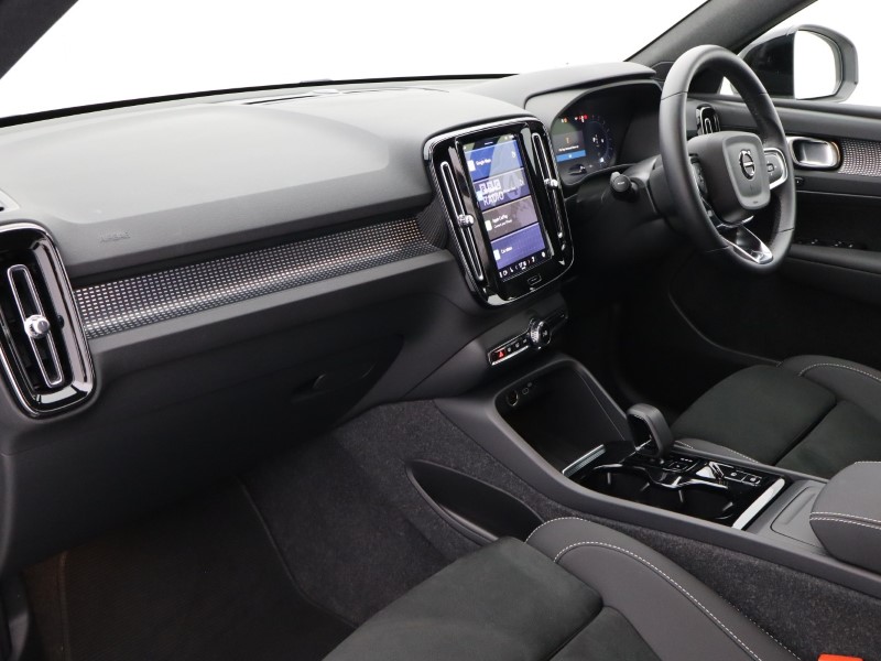 Used Volvo XC40 2024 for sale - 76981399: Photo 27