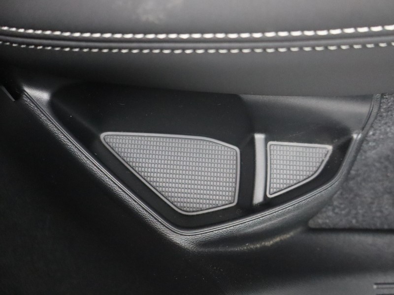 Used Volvo XC40 2024 for sale - 76981399: Photo 29