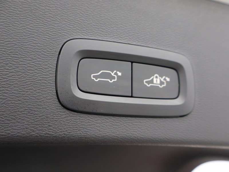 Used Volvo XC40 2024 for sale - 76982351: Photo 20