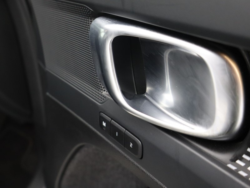 Used Volvo XC40 2024 for sale - 76982351: Photo 33