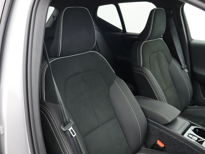 Used Volvo XC40 2024 for sale - 76982351: Photo 39