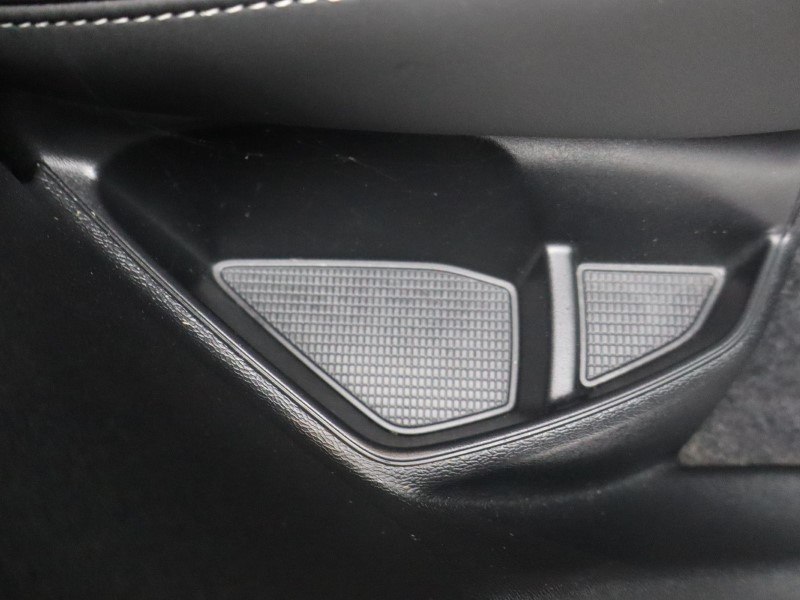 Used Volvo XC40 2024 for sale - 76982351: Photo 43