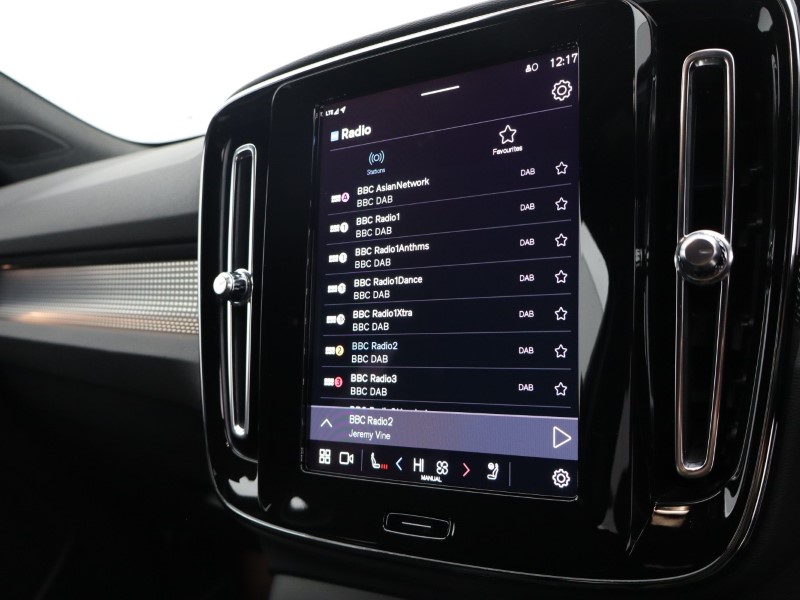 Used Volvo XC40 2024 for sale - 76982351: Photo 54