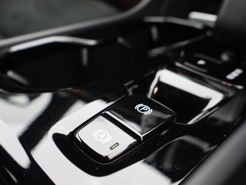 Used Volvo XC40 2024 for sale - 76982351: Photo 58