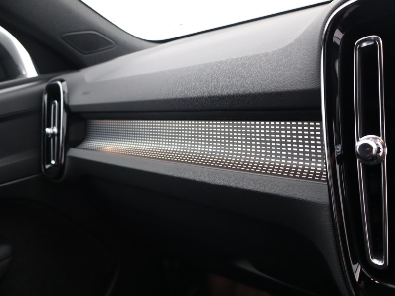 Used Volvo XC40 2024 for sale - 76982351: Photo 59