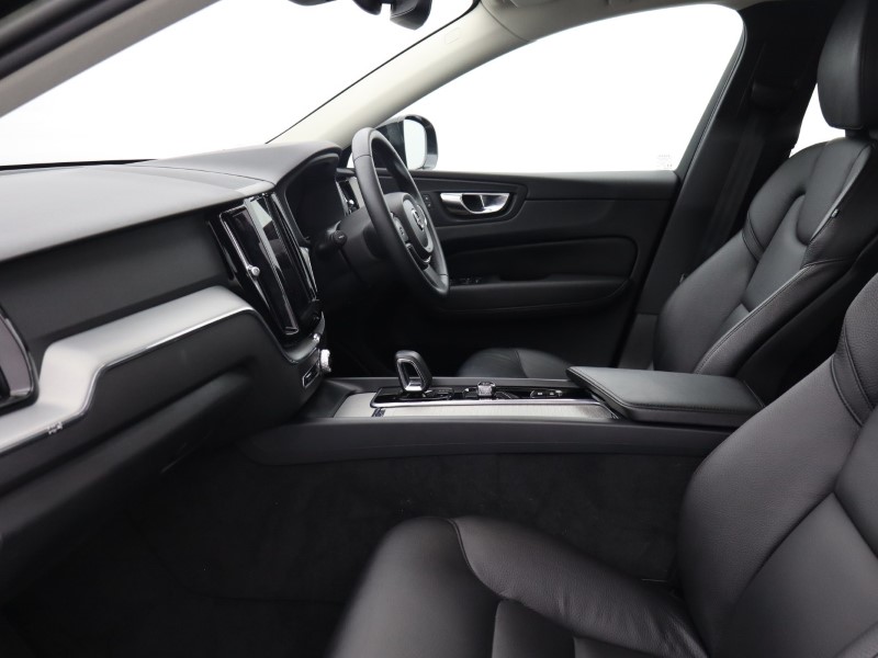 Used Volvo XC60 2022 for sale - 76982087: Photo 6