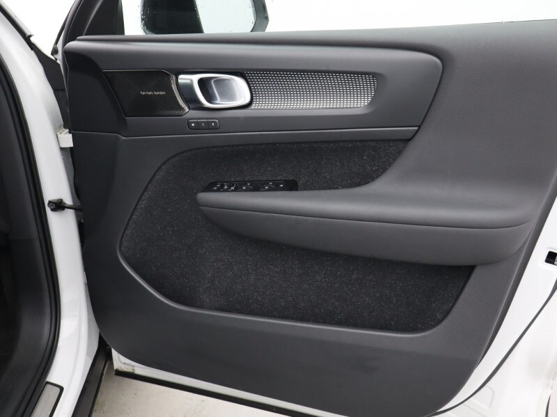Used Volvo XC40 2021 for sale - 77127647: Photo 27