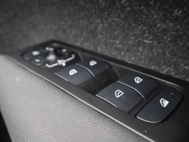 Used Volvo XC40 2021 for sale - 77127647: Photo 32