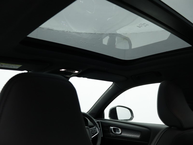 Used Volvo XC40 2021 for sale - 77127647: Photo 43