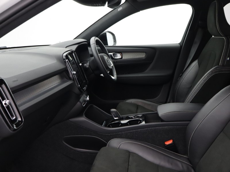 Used Volvo XC40 2021 for sale - 77127647: Photo 5