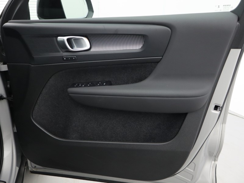 Used Volvo XC40 2025 for sale - 76981346: Photo 16