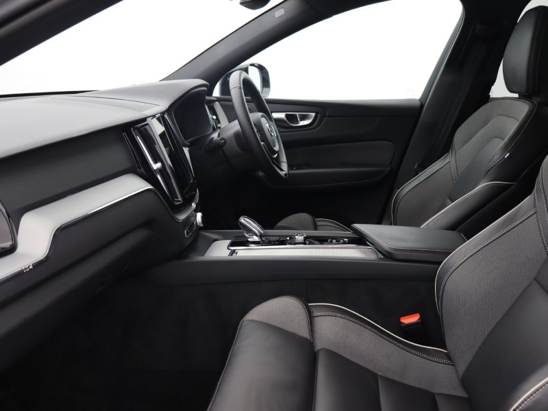 Used Volvo XC60 2025 for sale - 76981412: Photo 5