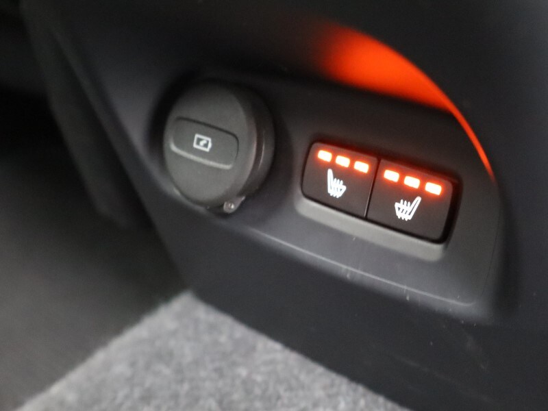 Used Volvo XC40 2023 for sale - 78092981: Photo 46