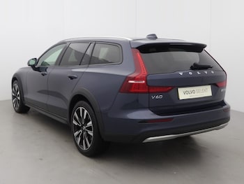 Used Volvo V60 2023 for sale - 78817573: Photo