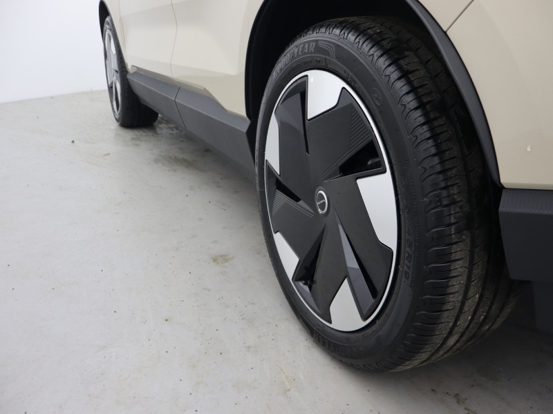 Used Volvo EX30 2025 for sale - 78081259: Photo 13