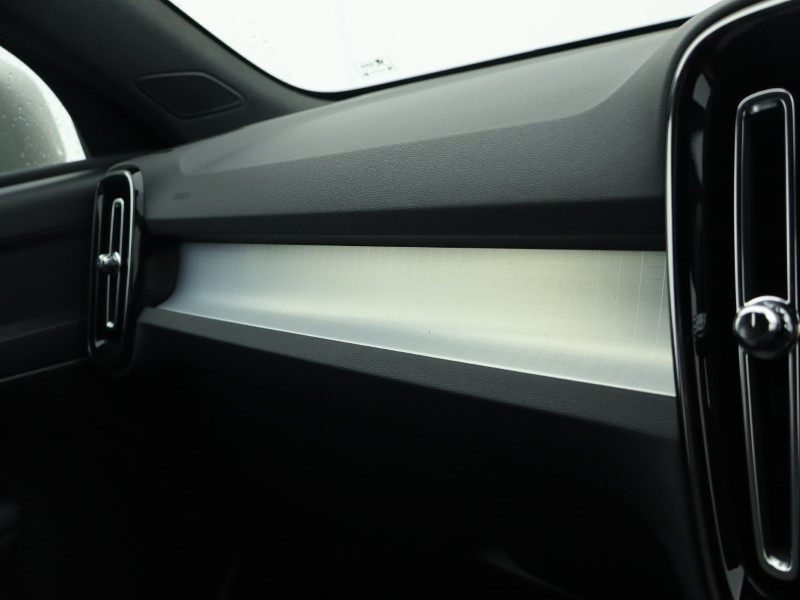 Used Volvo XC40 2025 for sale - 76981826: Photo 57