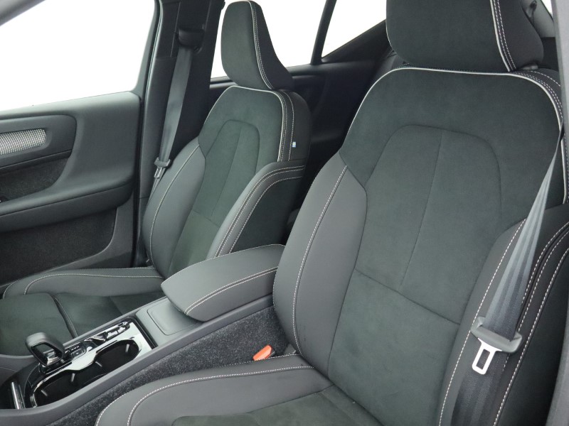 Used Volvo XC40 2025 for sale - 77170638: Photo 30