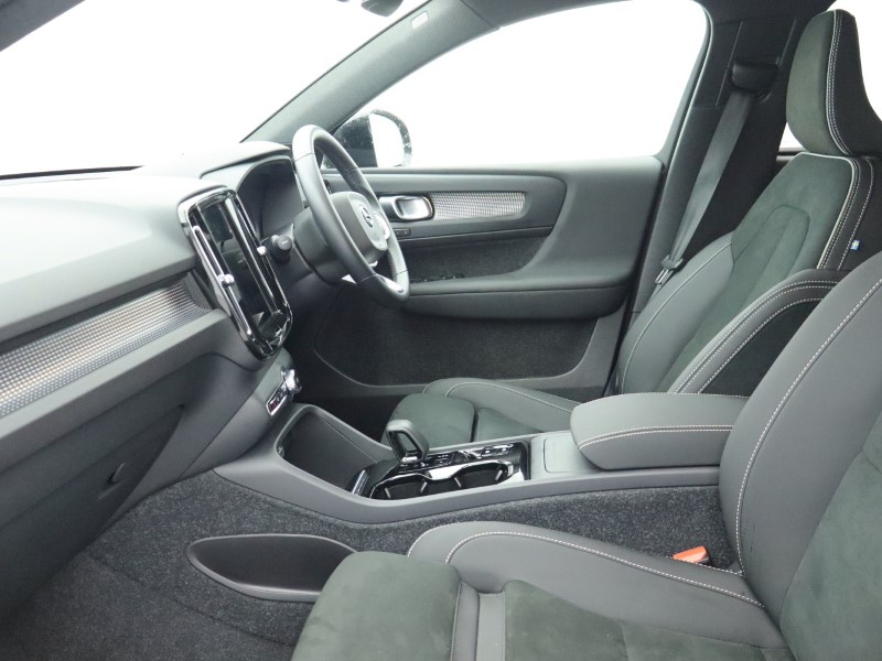 Used Volvo XC40 2025 for sale - 77170638: Photo 5