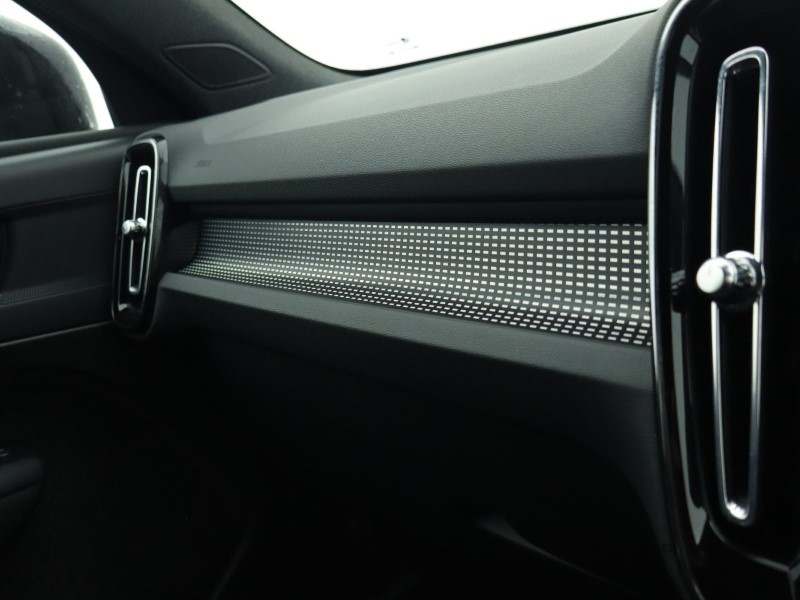 Used Volvo XC40 2025 for sale - 77170638: Photo 57