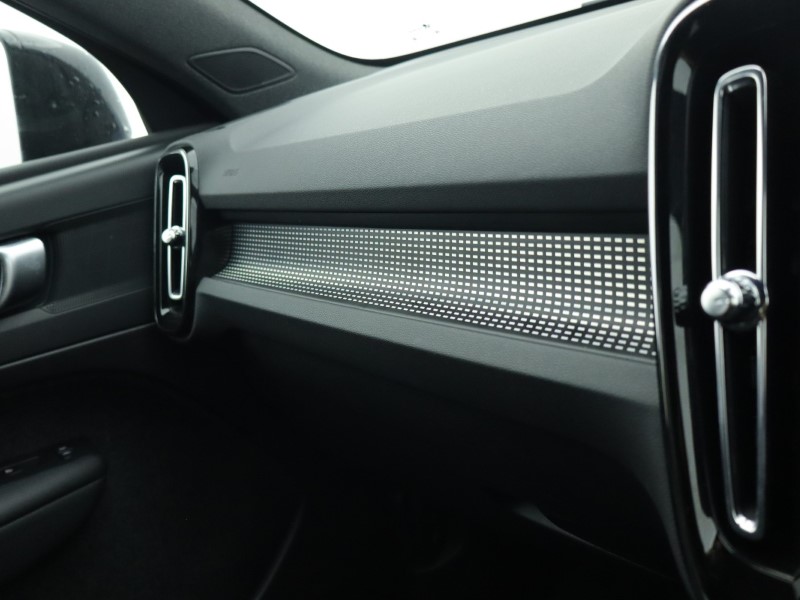 Used Volvo XC40 2025 for sale - 76981867: Photo 59