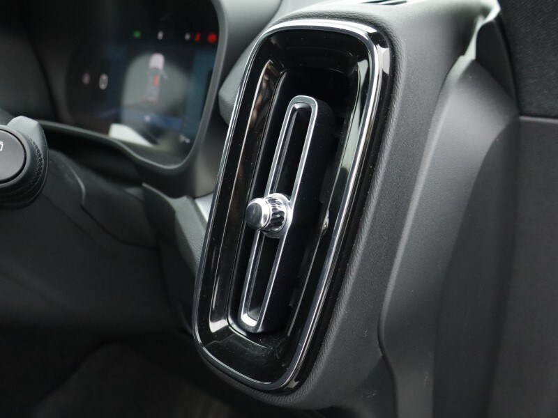 Used Volvo XC40 2025 for sale - 77005474: Photo 38