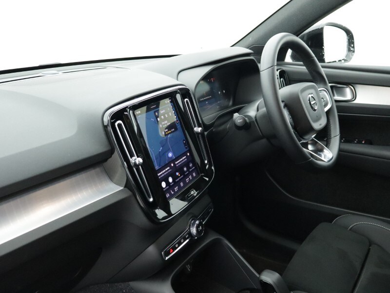 Used Volvo XC40 2025 for sale - 77005474: Photo 45