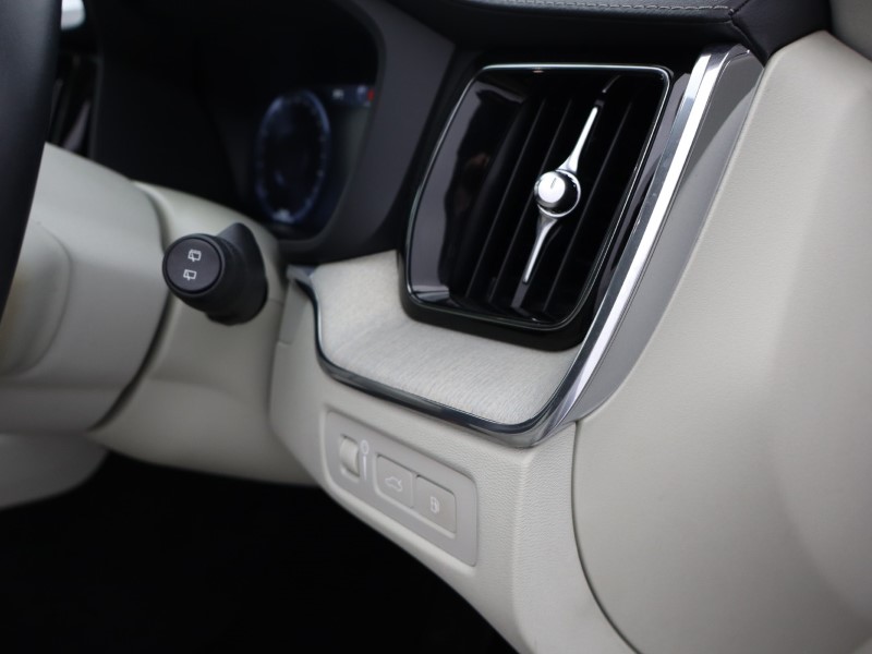 Used Volvo XC60 2020 for sale - 76981359: Photo 26