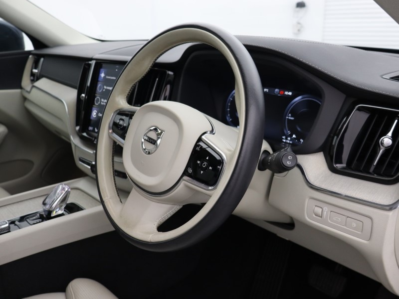 Used Volvo XC60 2020 for sale - 76981359: Photo 27