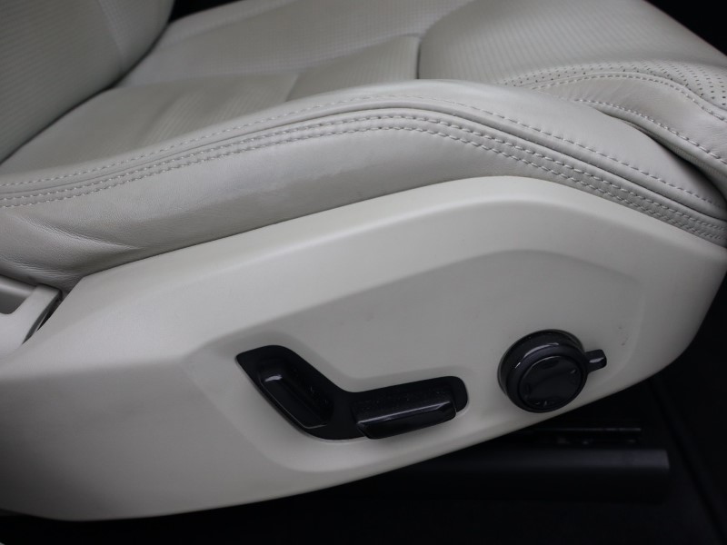 Used Volvo XC60 2020 for sale - 76981359: Photo 28