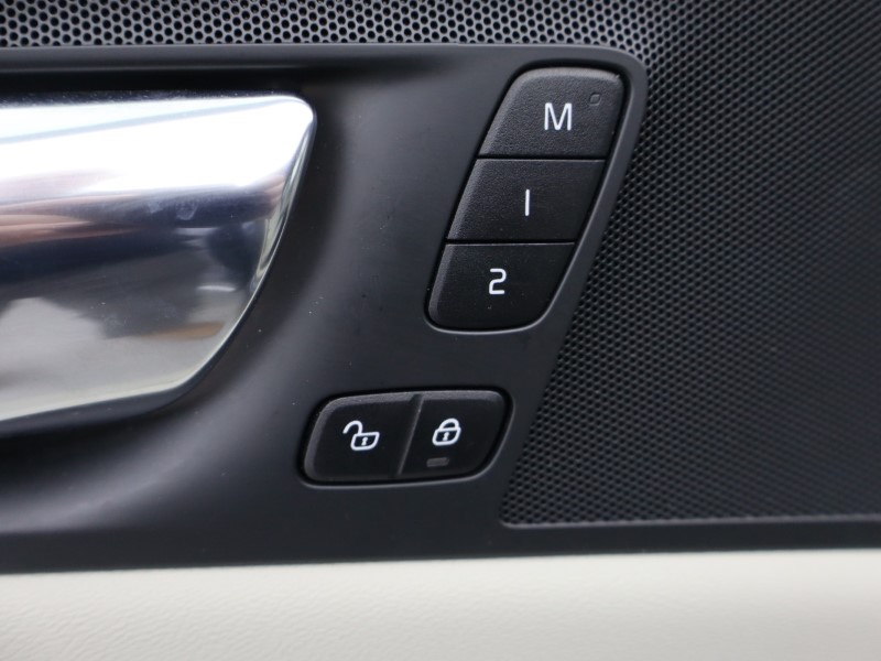 Used Volvo XC60 2020 for sale - 76981359: Photo 35