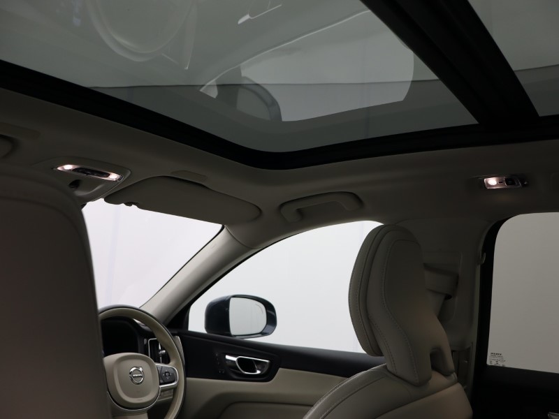 Used Volvo XC60 2020 for sale - 76981359: Photo 37